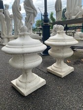 Coppia di finiture pietra fusa