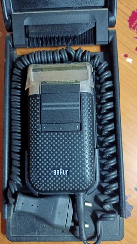 Braun vintage travel shaver - travel,