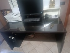 scrivania Con Piano In Vetro 