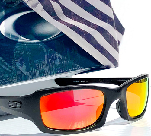 Nuovo oakley fives - oakley, squared