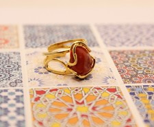 ANELLO CORALLO ROSSO NATURALE SPOLA  ARGENTO DORATO MIS 13 REGOLABILE ARTIGIANAL