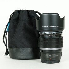 OLYMPUS M.ZUIKO DIGITAL ED 17mm F1.2 PRO/MICRO ATTACCO QUATTRO TERZI 114993