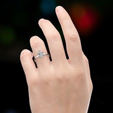 Anello di lusso in oro bianco