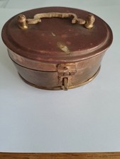 Antica scatola in ottone