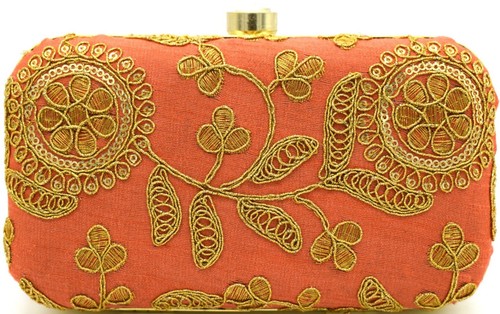 Pochette pochette ricamo