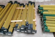 palo colonna acciaio con basetta per sistemi di recinzioni a rete elettrosaldate