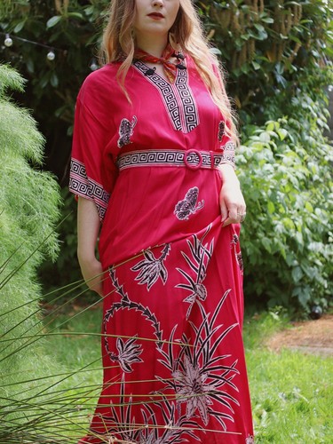 Vtg indonesian red - indonesian,