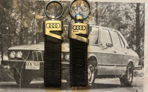 Due portachiavi originali audi - due,