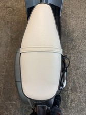 Sella Bianca Vespa 125 VNA/ VNB/ GT/ GTR/ Super/ TS/ 150 VBA/ VBB/ GL/ Sprint/ V