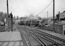 PHOTO British Railways Steam Locomotive Class V1 67609 Edinburgh Waverley 1954