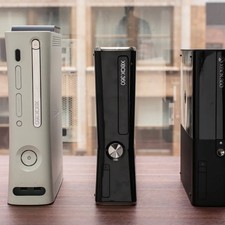 Microsoft Xbox 360 Slim 4GB