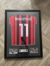 Maglia Zlatan Ibrahimovic firmata a mano con cornice Ac Milan con certificato di autenticità