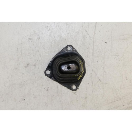 Traversa paraurti post nissan - paraurti,