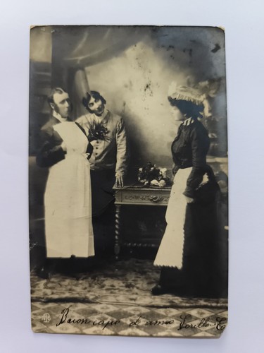 Foto camerieri con grembiule - camerieri,
