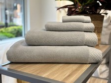 $775 NUOVO FRETTE 6 Pezzi Set