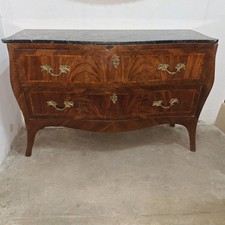 Raffinato comò  a due