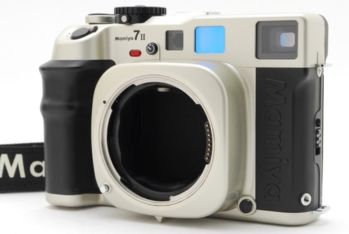 Cla top mint mamiya 7ii - mint, ii