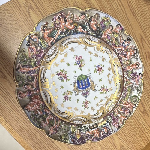 Capodimonte porcelain - ,