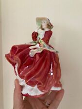 Statuina in porcellana realizzata dalla Royal Doulton, Inghilterra.