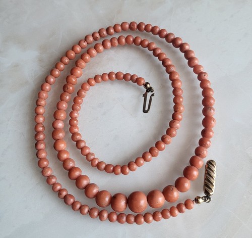 Antico collier corallo