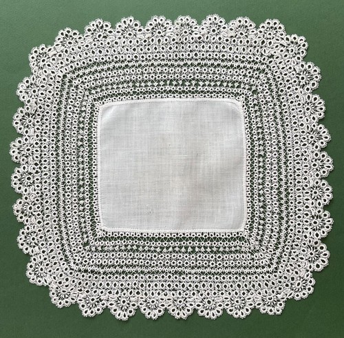 Fazzoletto antico ampio
