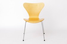 Sedia Arne Jacobsen 3107
