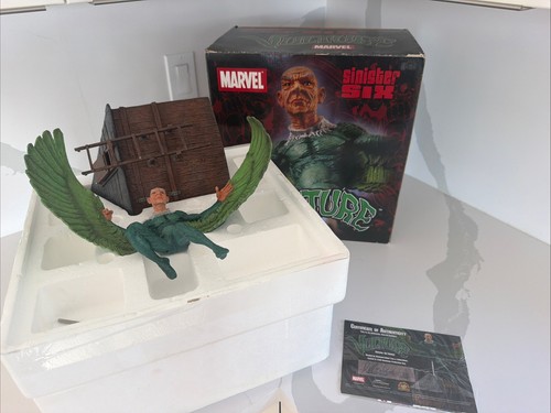 Statua avvoltoio sinister six - avvoltoio,