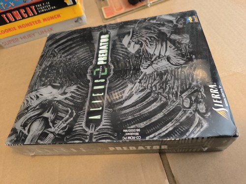 Jeu vidéo big box - vidéo, aliens