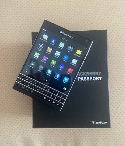 Smartphone blackberry passport - smartphone,