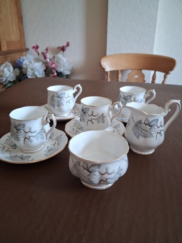 Quattro tazze caffè - quattro,