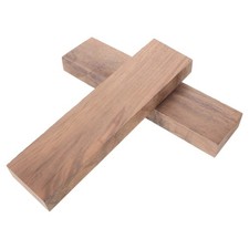 2 pezzi di assi di legno di