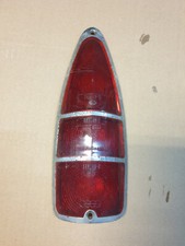 CABOCHON FEU ARRIERE AUTO