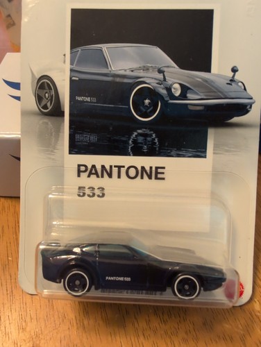 Hotwheels pantone 533 nissan - 533,