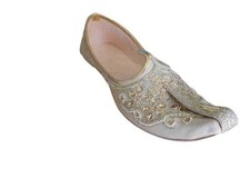 Scarpe da sposa indiane fatte