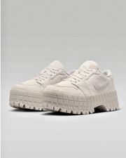 Nike WMNS Air Jordan 1