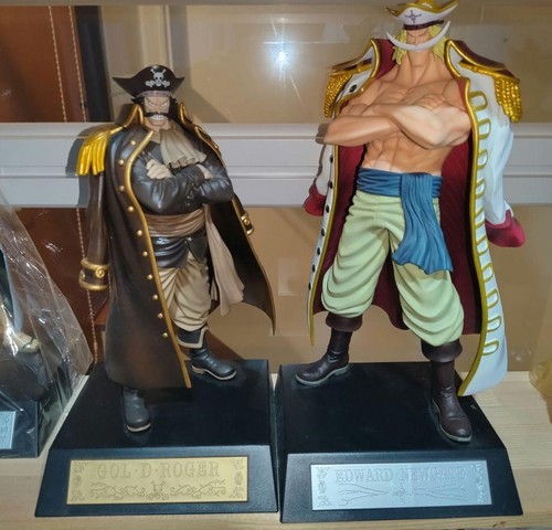 One piece figure - one,