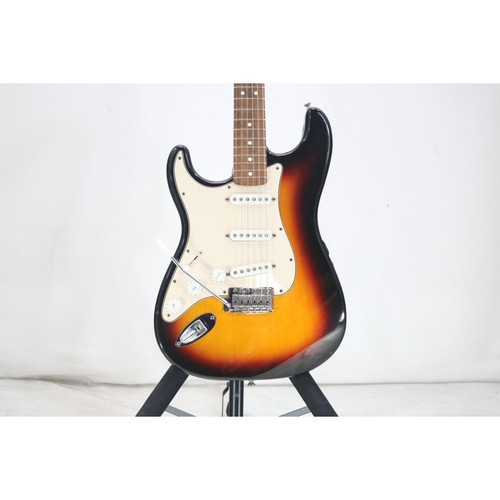 Authentic fender standard - authentic,
