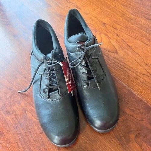 Scarpe nere con punta - , in