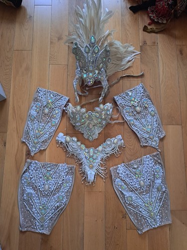 Costume bianco brasiliano