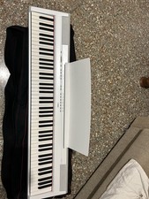 Pianoforte yamaha P-115