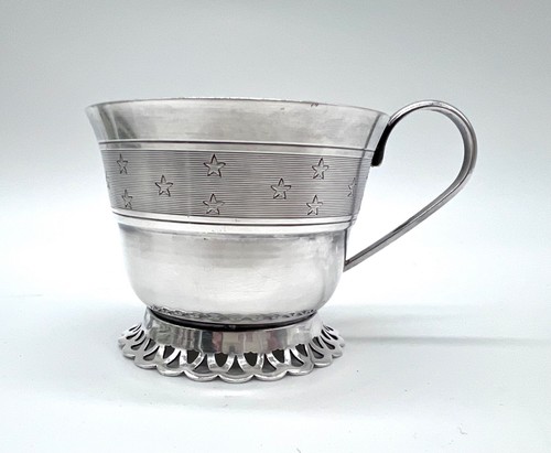 Antica tazza timpano - , su