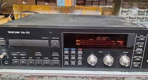 Tascam dat deck - da-30,