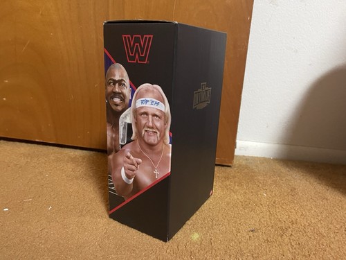 Wwe holds barred ultimate - barred,