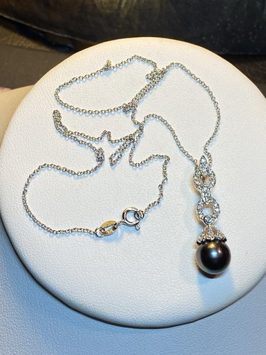 Collana con ciondolo - , in