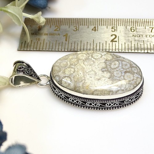 Ciondolo vintage corallo