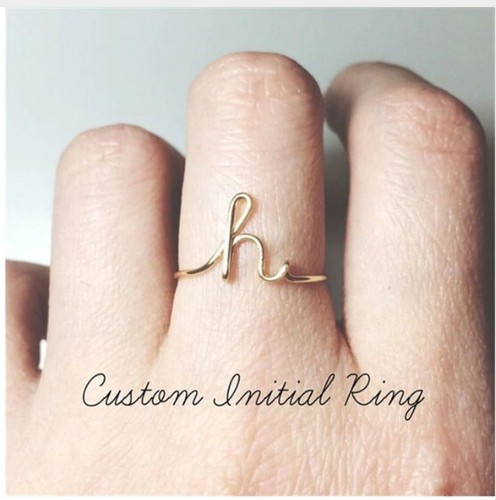 Anello con iniziale 26 - con,
