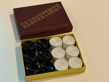 Disegnatori William Lindop |