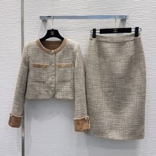 Autentico set giacca e gonna