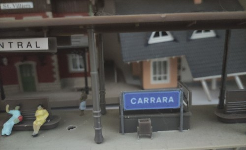Cartelloni nomi stazione