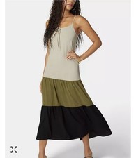 Maxi abito Bebe a strati color